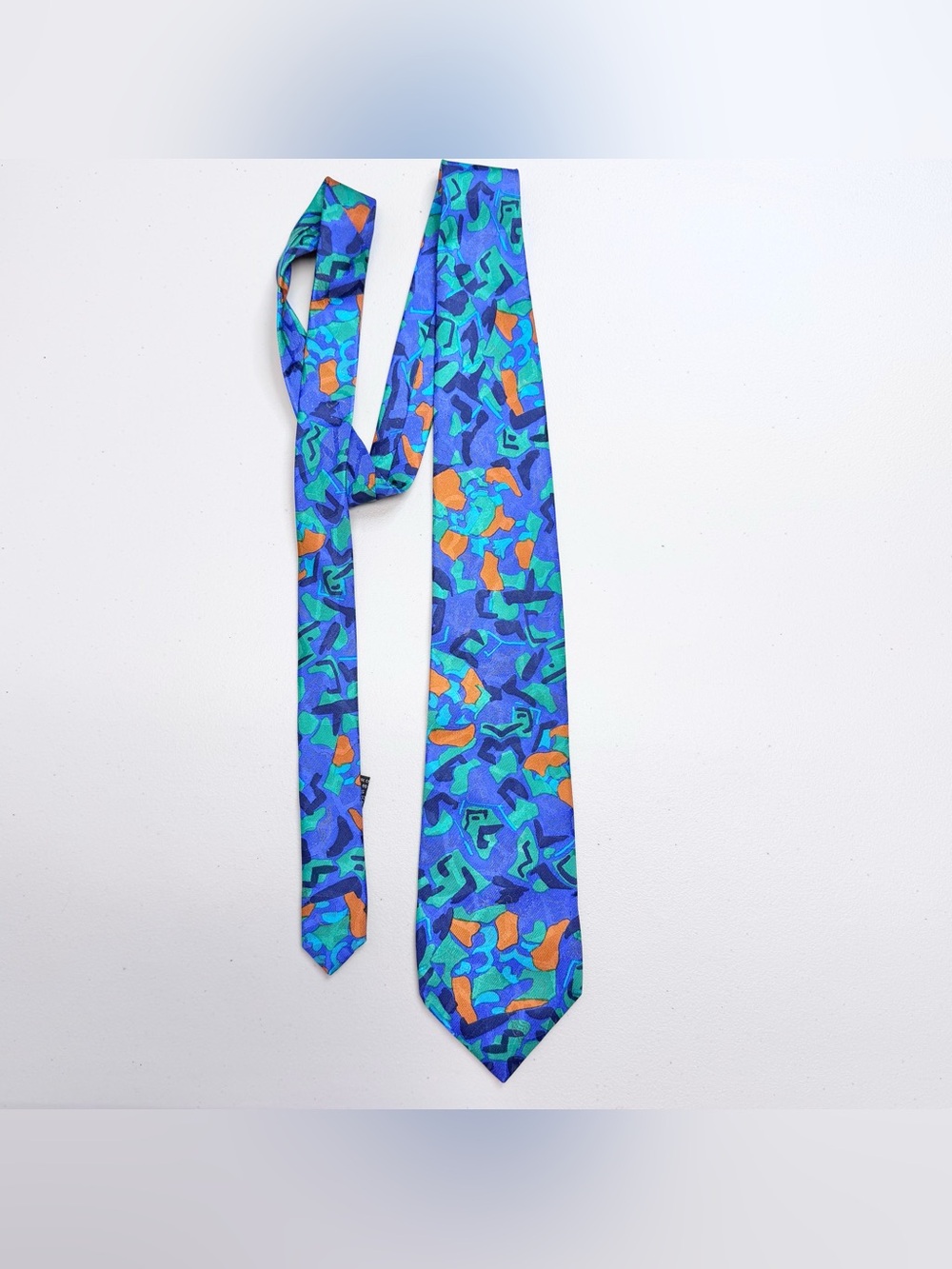 Vtg V2 By Versace Italy 100% Silk Luxury Tie Beautiful Blues, Greens, & Purple
